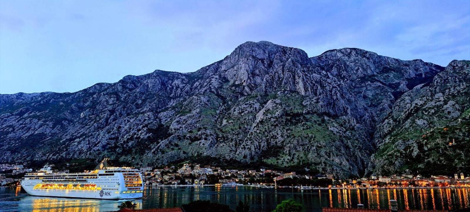 Apartment Vujosevic D&D Kotor Ngoại thất bức ảnh